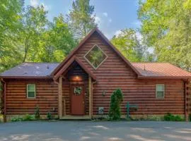 22 in Gatlinburg! Free tickets to Dollywood & more! Resort Pool