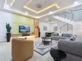 Luxury 4 bed 4 bath Oniru Victoria Island Lagos