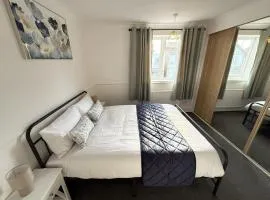 Cosy and comfy 4-bed house in Burnham Slough Near Legoland and Winsdor Castle