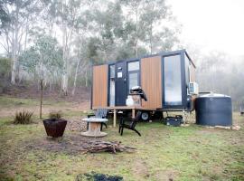 Bundaleer Tiny House 2 by Tiny Away, mini casa em Doyles Creek