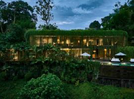 Chameleon Villa Bali, hotel in Tabanan