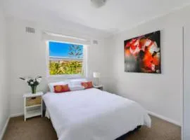 Yes, it's true! Freshwater, 2 mins from beach