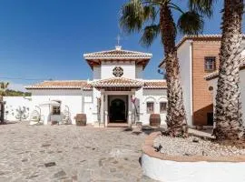 New! Your ultimate luxury finca with 11BR, Pool, Jacuzzi, Gym and Sauna just 30 minutes from Malaga!