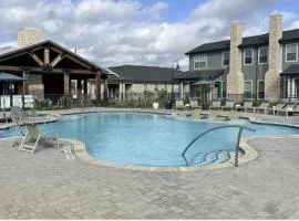 Landing Apartments - Waller