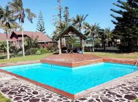Fletcher Christian Apartments - Manava Suites