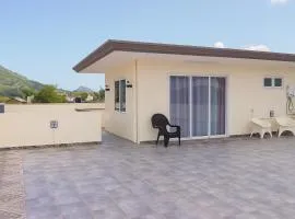 Gracious Haven - Fully Equipped Rooftop with private terrace house in Saint-Pierre, Moka