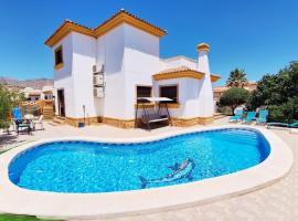 Casa Lila - private pool and playground, hotel v destinaci Hondón de las Nieves