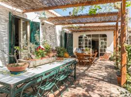 B&B La casa di Pippinitto, bed & breakfast σε Santa Venerina