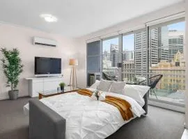 A Cozy City-View Stay Near Darling Harbour