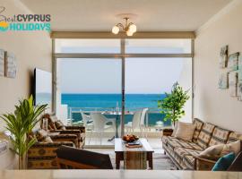 Makenzy Sandy Beachfront Paradise, hotel in Larnaka