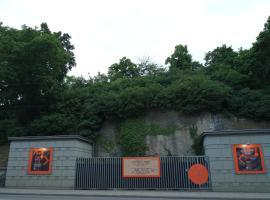 10-Z Bunker, hotel a Brno