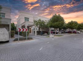 2 Bed room Villa - Al Ghadeer, villa in Ghantoot