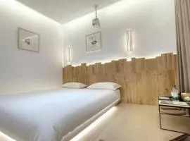Fenghuang Ancient Town Persimmon Courtyard B&B