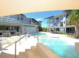 Waterline Direct Poolside Apartment