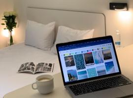 Ultramarinn Hotel, khách sạn ở Odessa