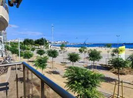 Apartamento con vistas al mar y parking