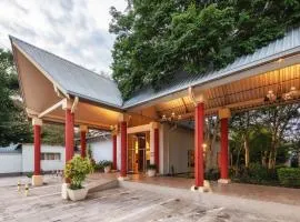 Protea Hotel by Marriott Zambezi River Lodge