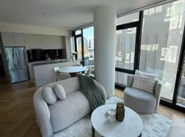 York St, Sydney Luxurious 2 Bedroom Apartment