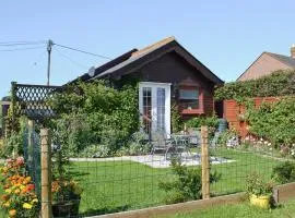 Daisys Cottage Annexe - 28240