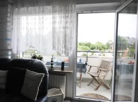 2-Zimmer-Appartement im 1. Obergeschoss mit Hallenschwimmbad und Sauna.
