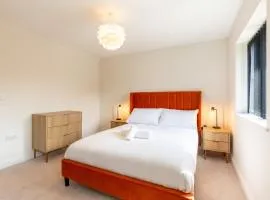 Newly Refurbished Home Short Drive to Bath Centre