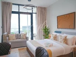 Serene Canal View Studio In Reem By Ayla