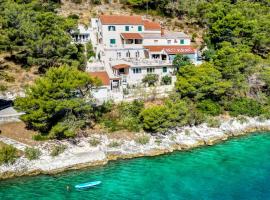 Lučica, Luxury Rooms By the Sea，普契什查的B&B