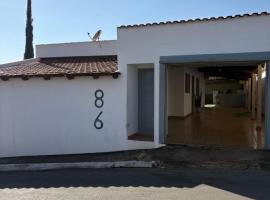 Casa familiar, hotel di Piuí