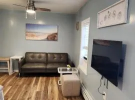 The Coastal Nook-1 block to Trop, Beach &Boardwalk