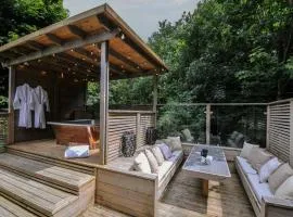 24 Meadow Retreat