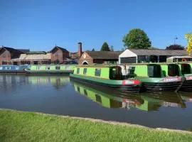 Stone - Boat - Sleeps 2 - Pet Friiendly- 85ws