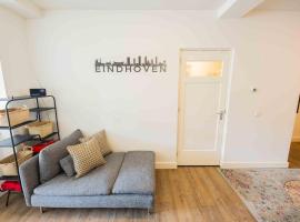 Stylish 50m2 Two-Bedroom Apartment - SD23K、アイントホーフェンのホテル