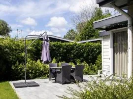 Cozy Holiday Chalet in Lemmer near the Lake