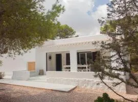 Casa immersa nel verde a pochi passi dalla playa
