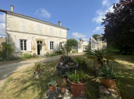 Gitevdelacour, villa in Sainte-Même