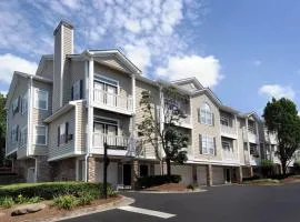 Stylish 2BR Near Braves Stadium