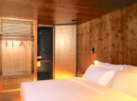 Zero Box Lodge Coimbra, hôtel à Coimbra