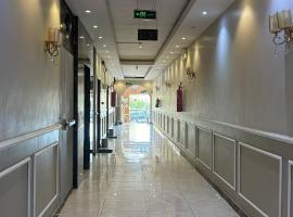 قصر الحياة للشقق المخدومة, cheap hotel in Al Qurayyat