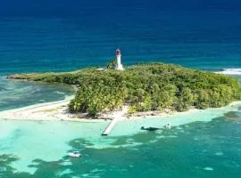 Front beach studio of ilet Gosier