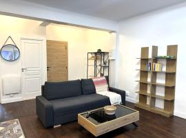 Cosy rental - Normandy, hotel en Sourdeval