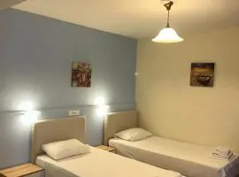 Villa Avra