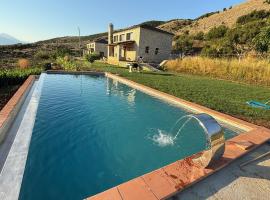 Villa Rovishta, hotel 