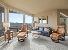 Hot-Tub - Picturesque 2 BDR in Resort