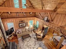 Comfy Cabin near Lake Rabun