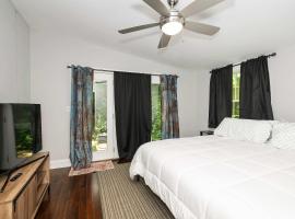 Hunley Haven Retreat, hotel in Cincinnati