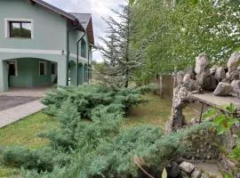 Vila cu 3 Dormitoare cu Acces la Lac