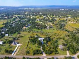 Pet-Friendly Marble Falls Home w Hot Tub