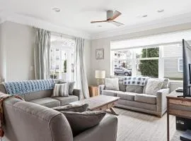 Grande Getaway - Walking Distance to the Beach