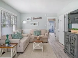 Coastal Condo - Close to Beach & Entertainment