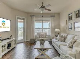 2BDR Condo for 4 with Pool Hot Tub & View of Marina
